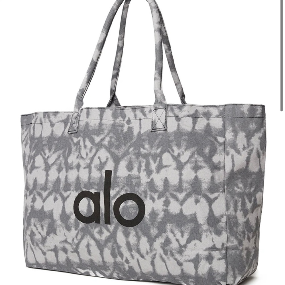 Alo shopper tote